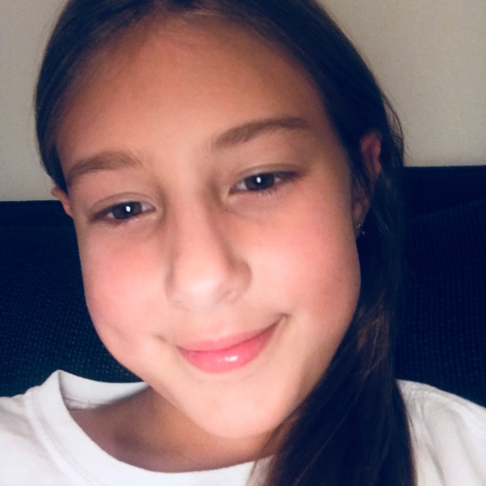 Meet your Posher, Izzy